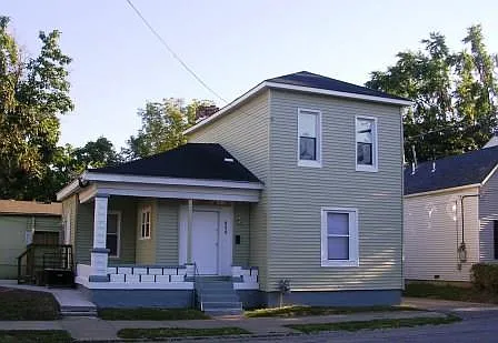 411 E Ormsby Ave photo 1