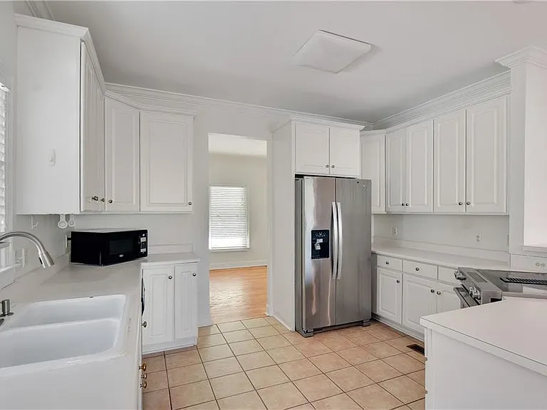 112 Newfield St — Photo 9