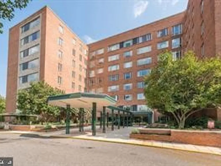 4301 Massachusetts Ave NW #3011 — Photo 1