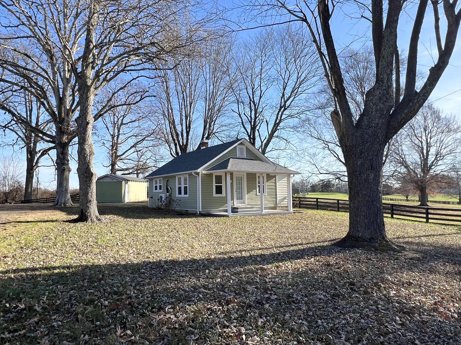 658 Lakeway Dr, Russell Springs, KY 42642 Zillow
