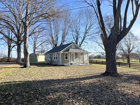 658 Lakeway Dr, Russell Springs, KY 42642