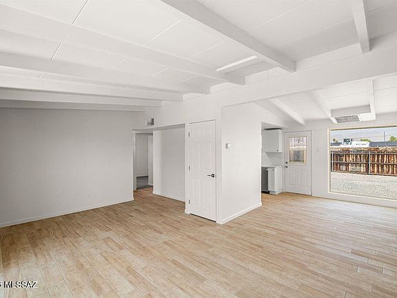 5th image of 5733 E 30th St