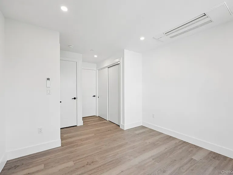 325 Manville Rd #203 — Photo 19