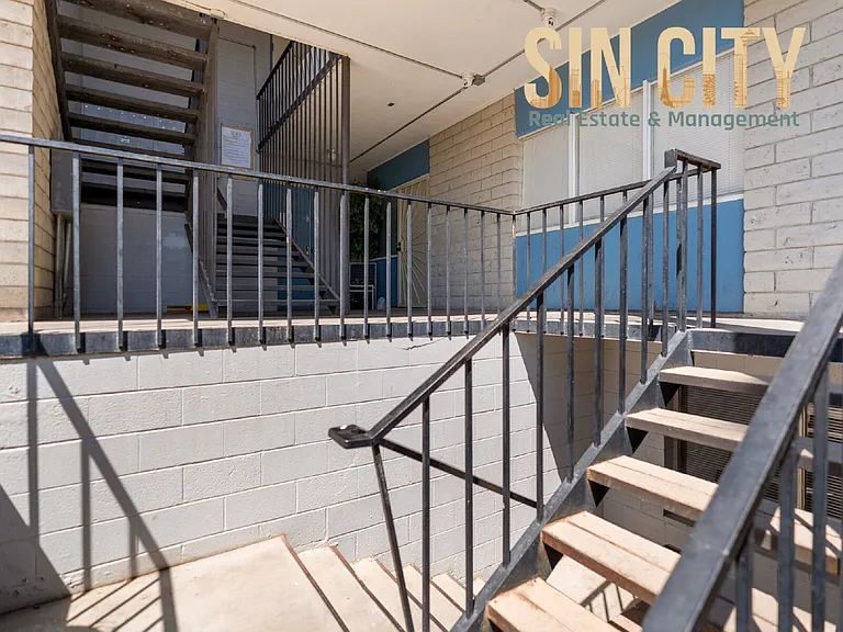 1011 N 4th St #9 — Photo 13