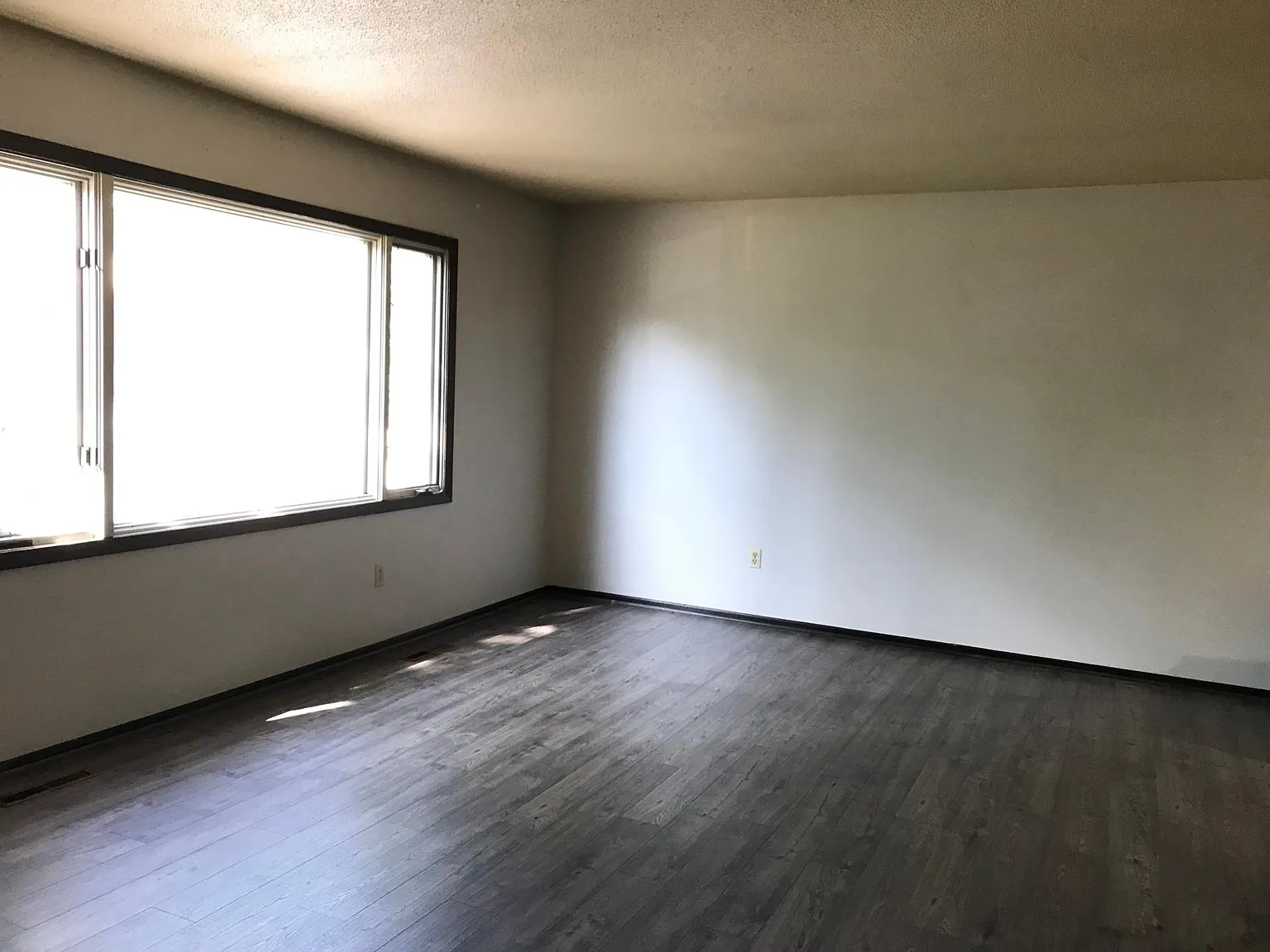 6255 Saint Johns Drive — Photo 2