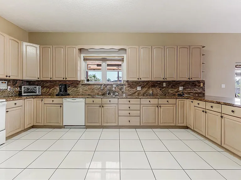 16520 SW 272nd St — Photo 17