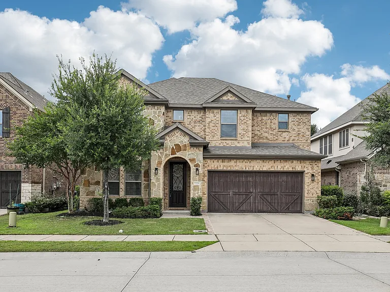 7228 Ridgepoint Dr — Photo 1