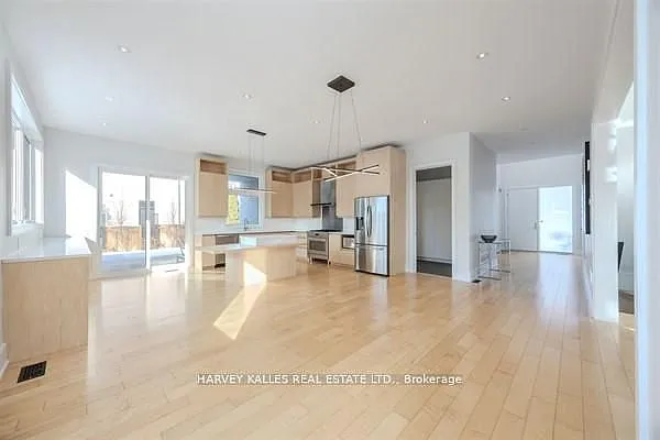 3279 Lakeshore Rd — Photo 19