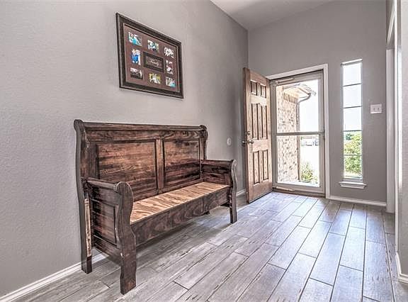 3rd image of 1253 Rainbow Parke Dr