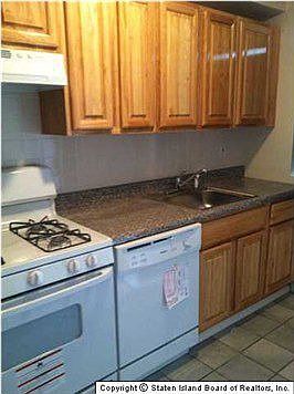 2nd image of 185A Pond Way #185A