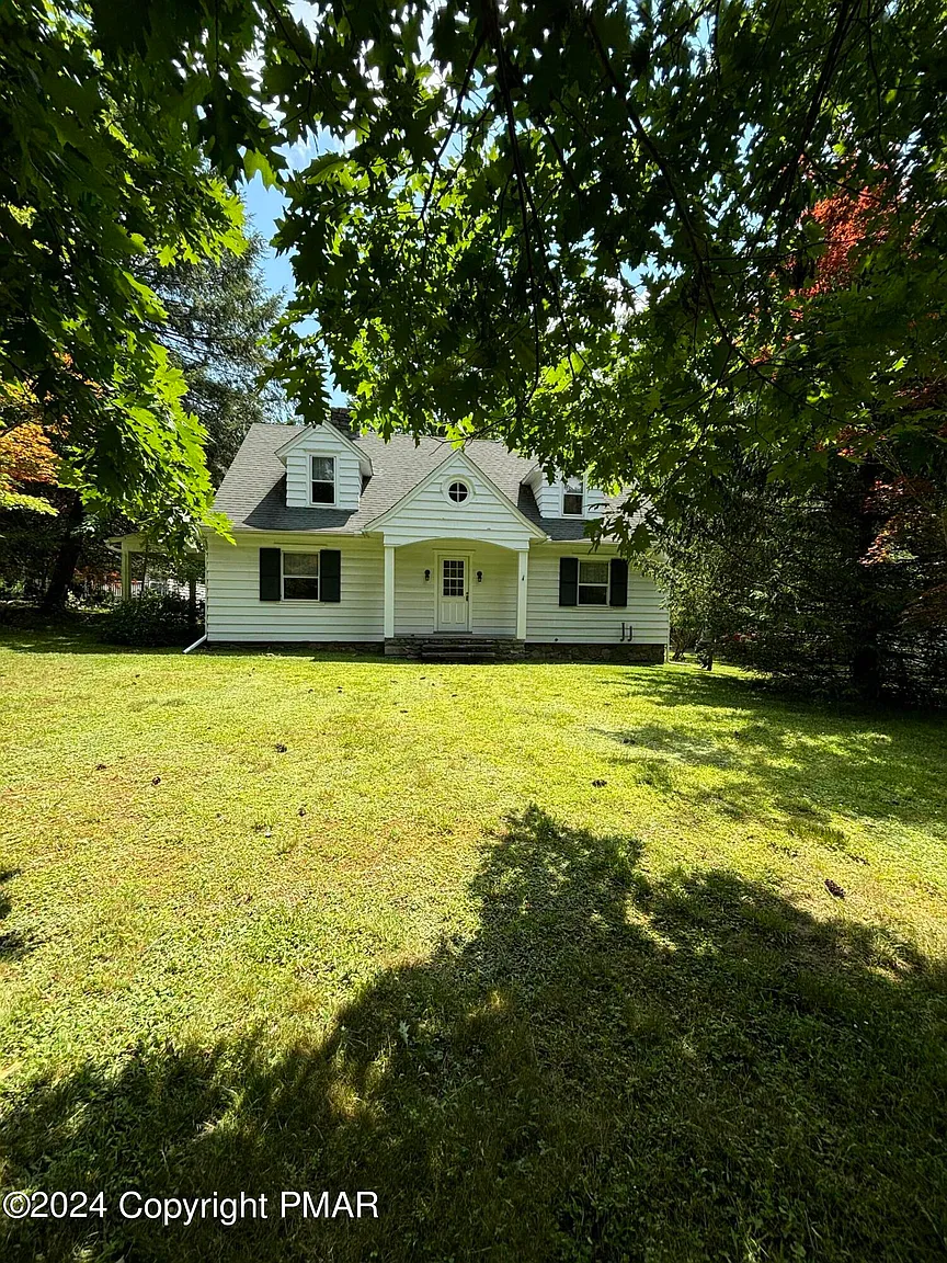 4604 Route 447 photo 1