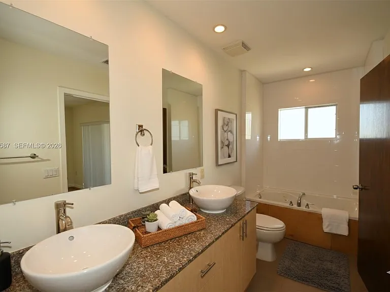 2780 SW 33rd Ave — Photo 11
