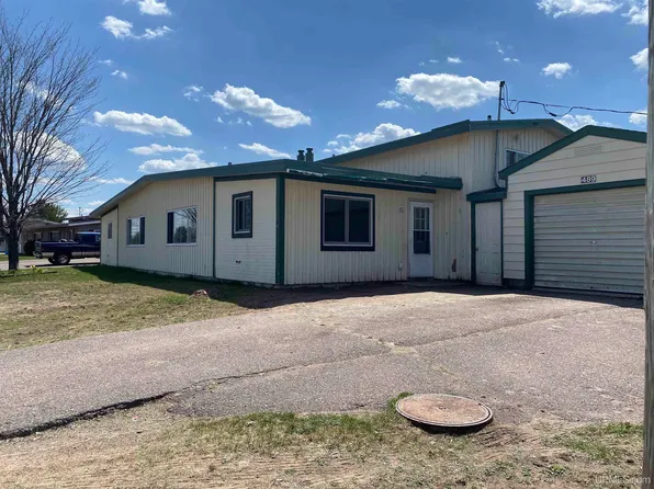 489-491 Mustang Dr, Gwinn, MI 49841
