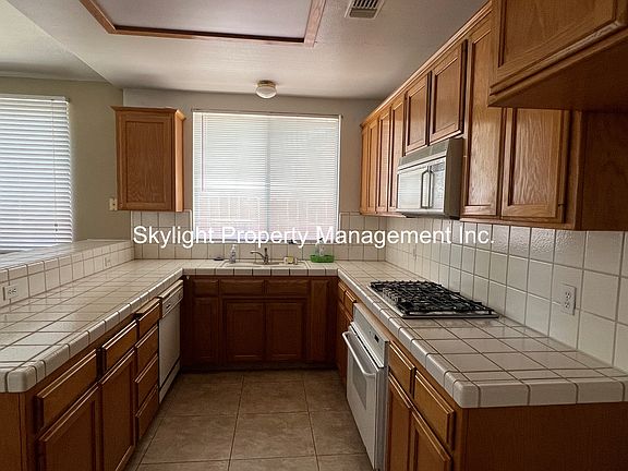4th image of 6196 W Minarets Ave