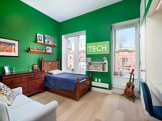 Sold by Sotheby's International Realty | media 23