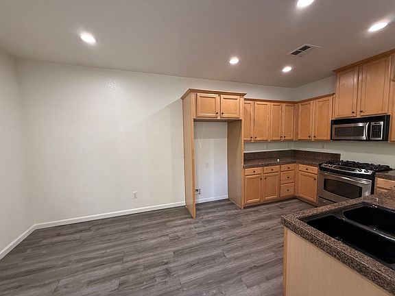 3rd image of 2279 Coffeeberry Rd