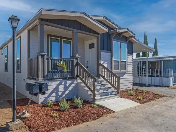 11949 Riverside Dr, Lakeside, CA 92040