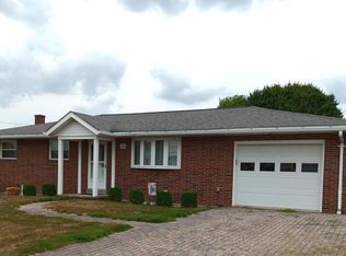 200 Crestview Dr, Salix, PA 15952