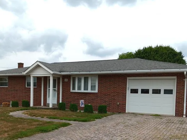 200 Crestview Dr, Salix, PA 15952