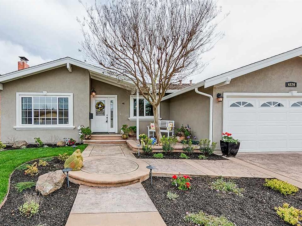 1st image of 6820 Singletree Ct