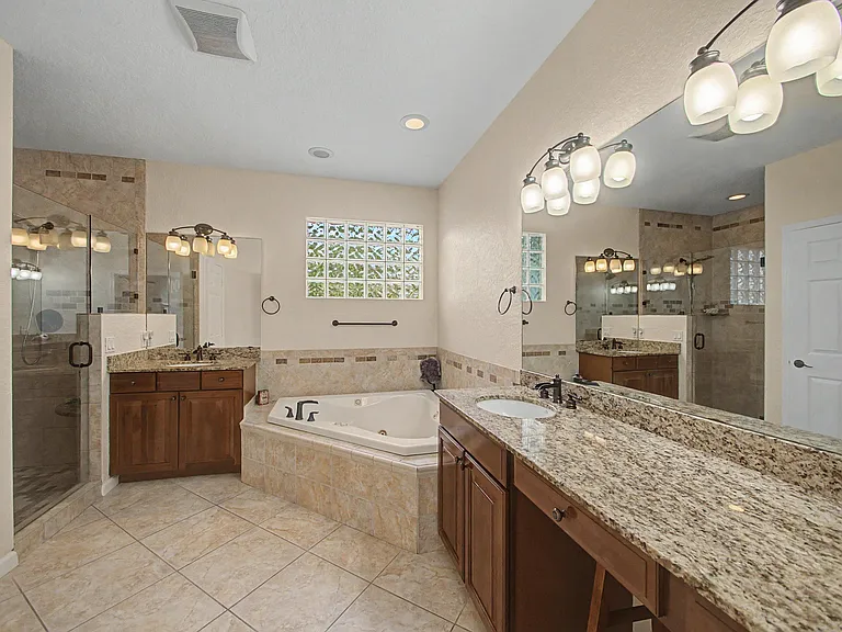 4868 Canal Dr — Photo 9
