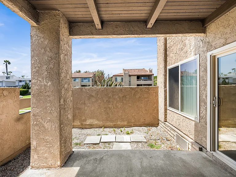 16939 Bluewater Ln — Photo 17