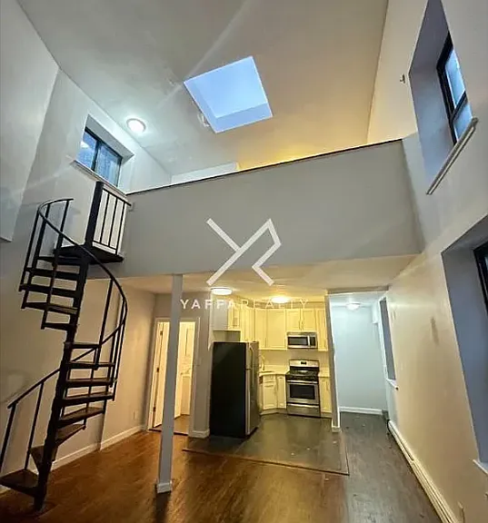 861 Atlantic Ave #9 — Photo 2