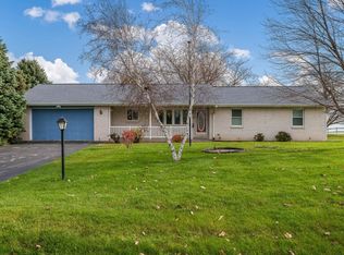 5751 N Carole Ct, Monroe Center, IL 61052