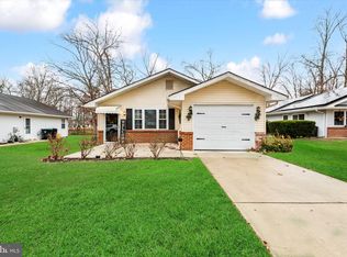 8 Pine Ave, Hammonton, NJ 08037