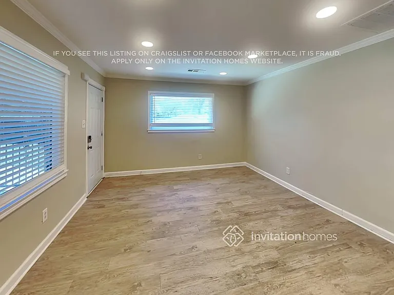 2434 N Main St NW — Photo 4