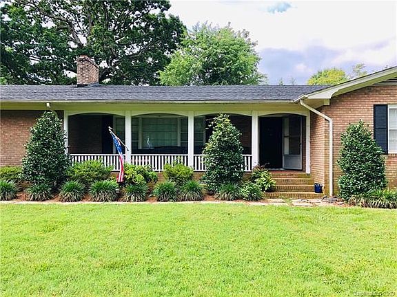 5th image of 148 Woodland Bend Dr