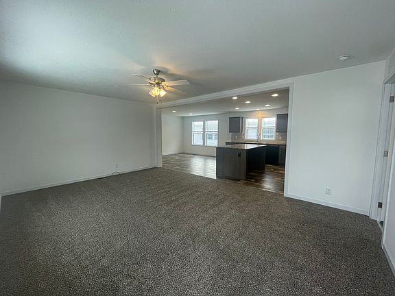 4th image of 504 English Oak Ct #504
