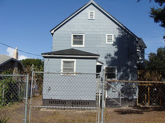 2nd image of 928 9th Ave S