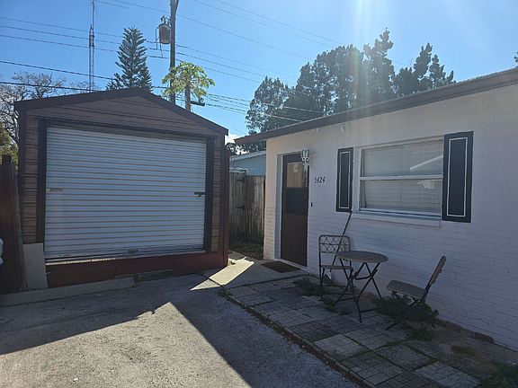 3rd image of 5424 Amy Ln