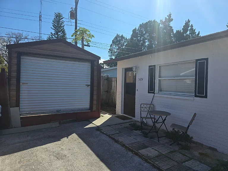 5424 Amy Ln — Photo 3