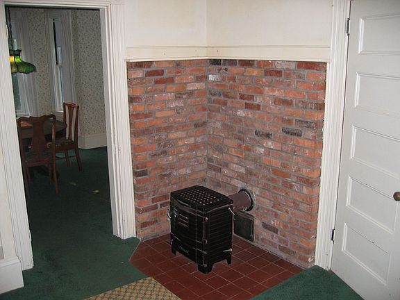 4th image of 251 Saint George St