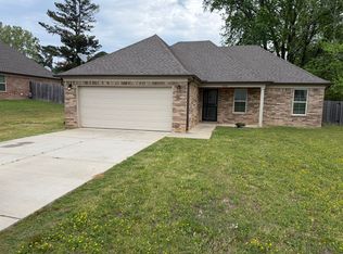 6044 Humphreys Dr, Olive Branch, MS 38654