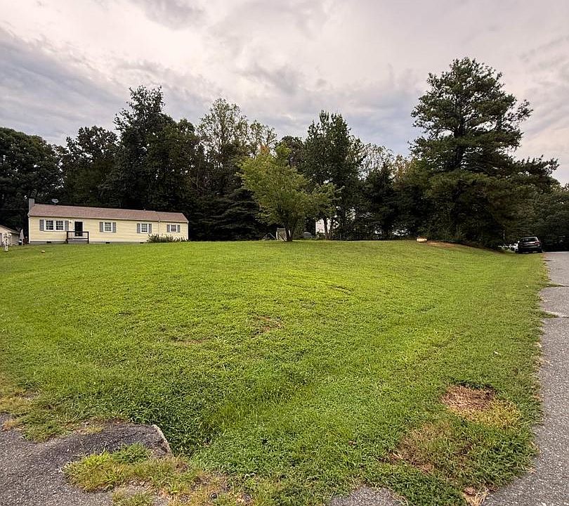 2nd image of 13115 Bradley Ln