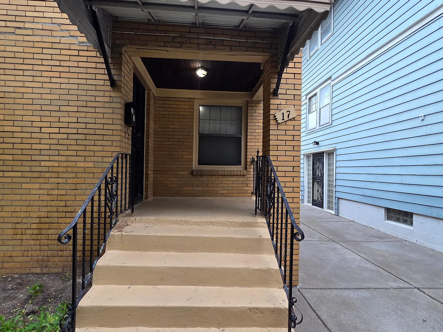 17 Suffolk St — Photo 3