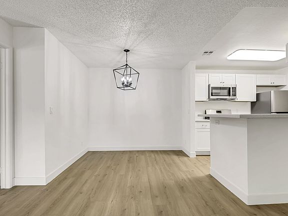 5th image of 2200 Fort Apache Ave #2085