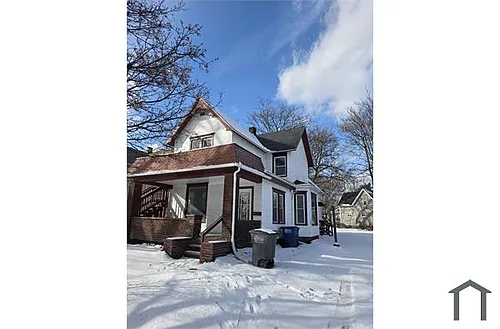 1820 Dunham St Photo 1