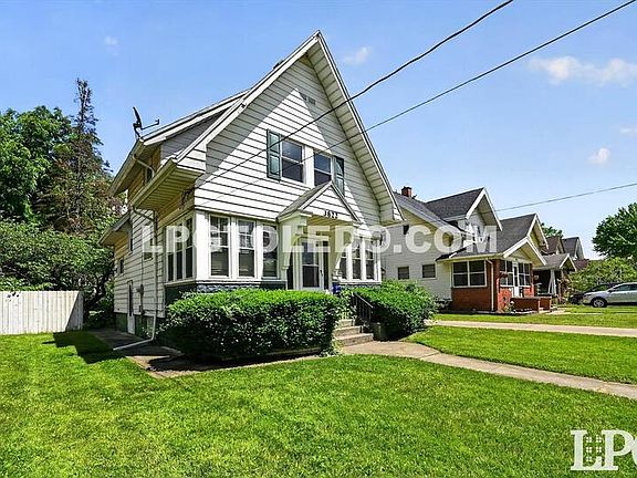 2nd image of 3822 Lockwood Ave