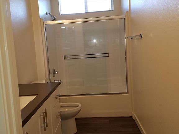 4th image of 7851 Ventura Canyon Ave