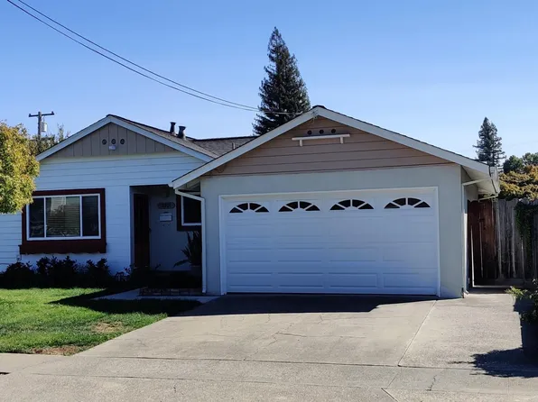 2301 Bueno St, Napa, CA 94558