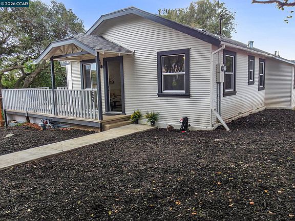 2nd image of 2699 Vale Rd