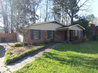 715 Monterrey Ln, Hattiesburg, MS 39402