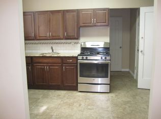 5525 69th St #1, Maspeth, NY 11378