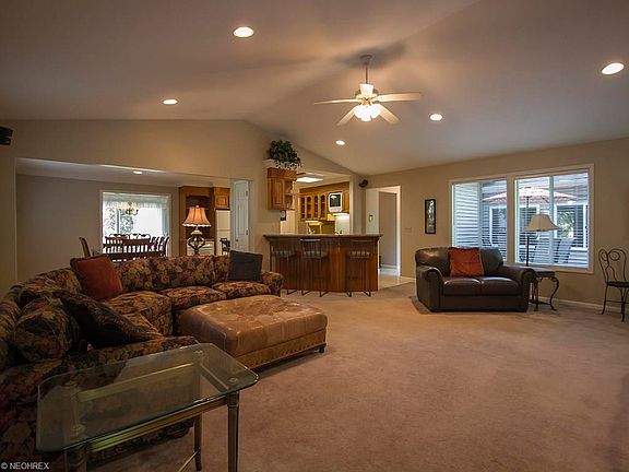 5th image of 25390 Brittany Cir