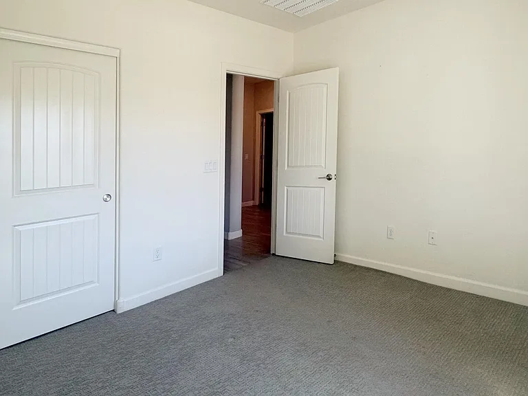 4707 N 204th Ln — Photo 21