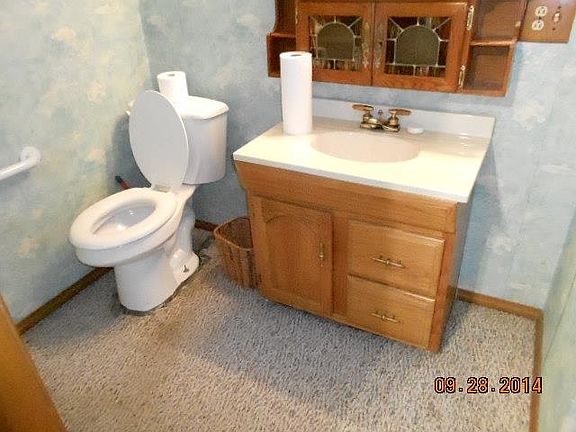 4th image of 2217 N Ault Ave